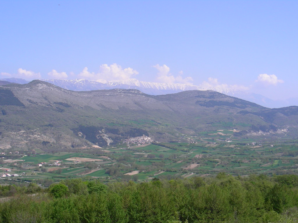 Valle Subequana ... e Castel Di Ieri  in Abruzzo